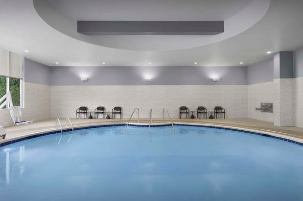 Images Embassy Suites by Hilton Atlanta Kennesaw Town Center