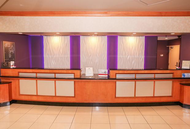 Images Crowne Plaza Virginia Beach Town Center by IHG