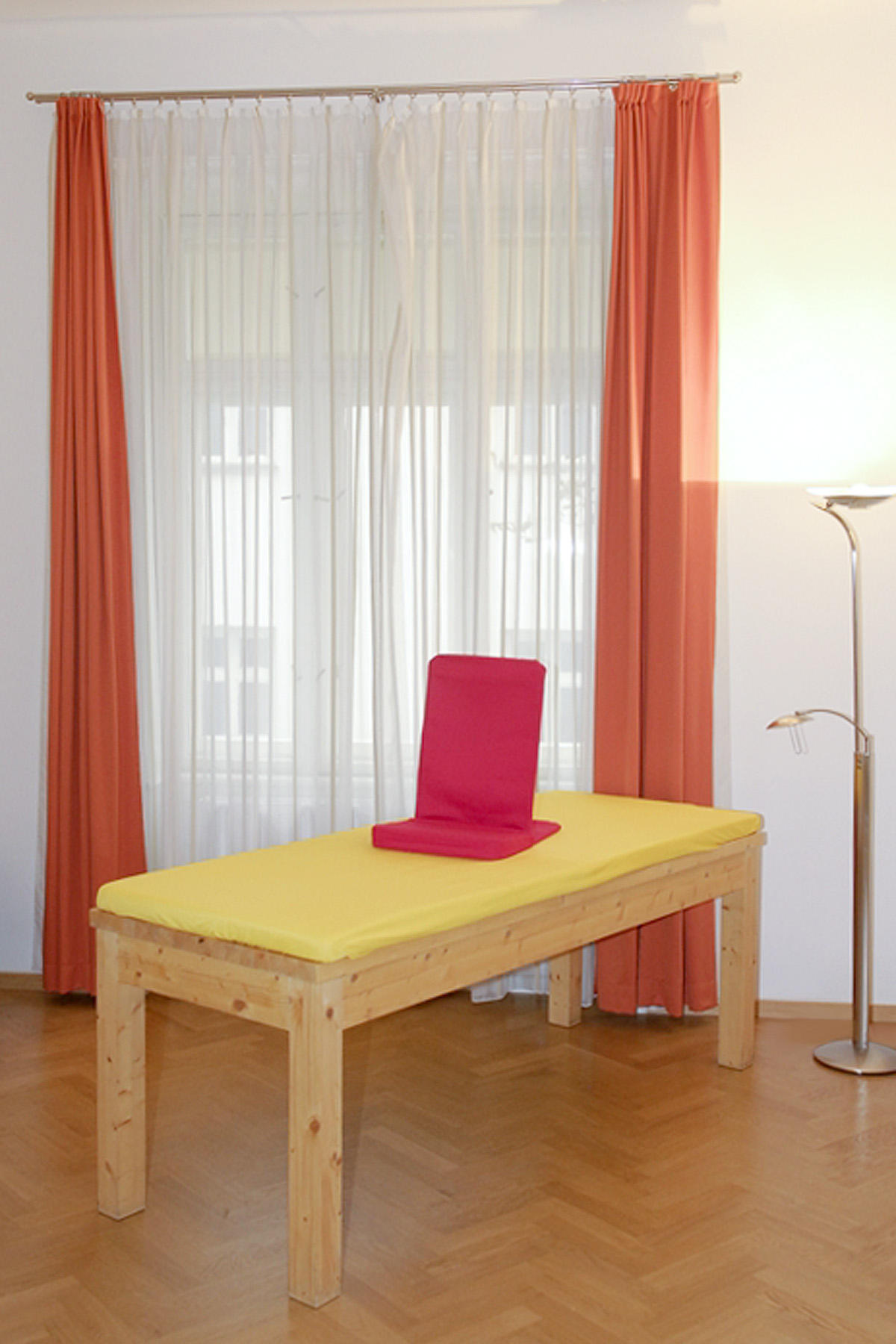 Angela Meierschitz, Körper im Zentrum in Wien