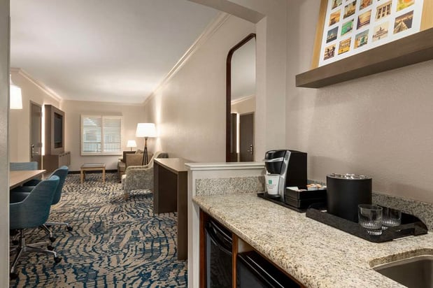 Images Embassy Suites by Hilton Tampa Downtown Convention Center