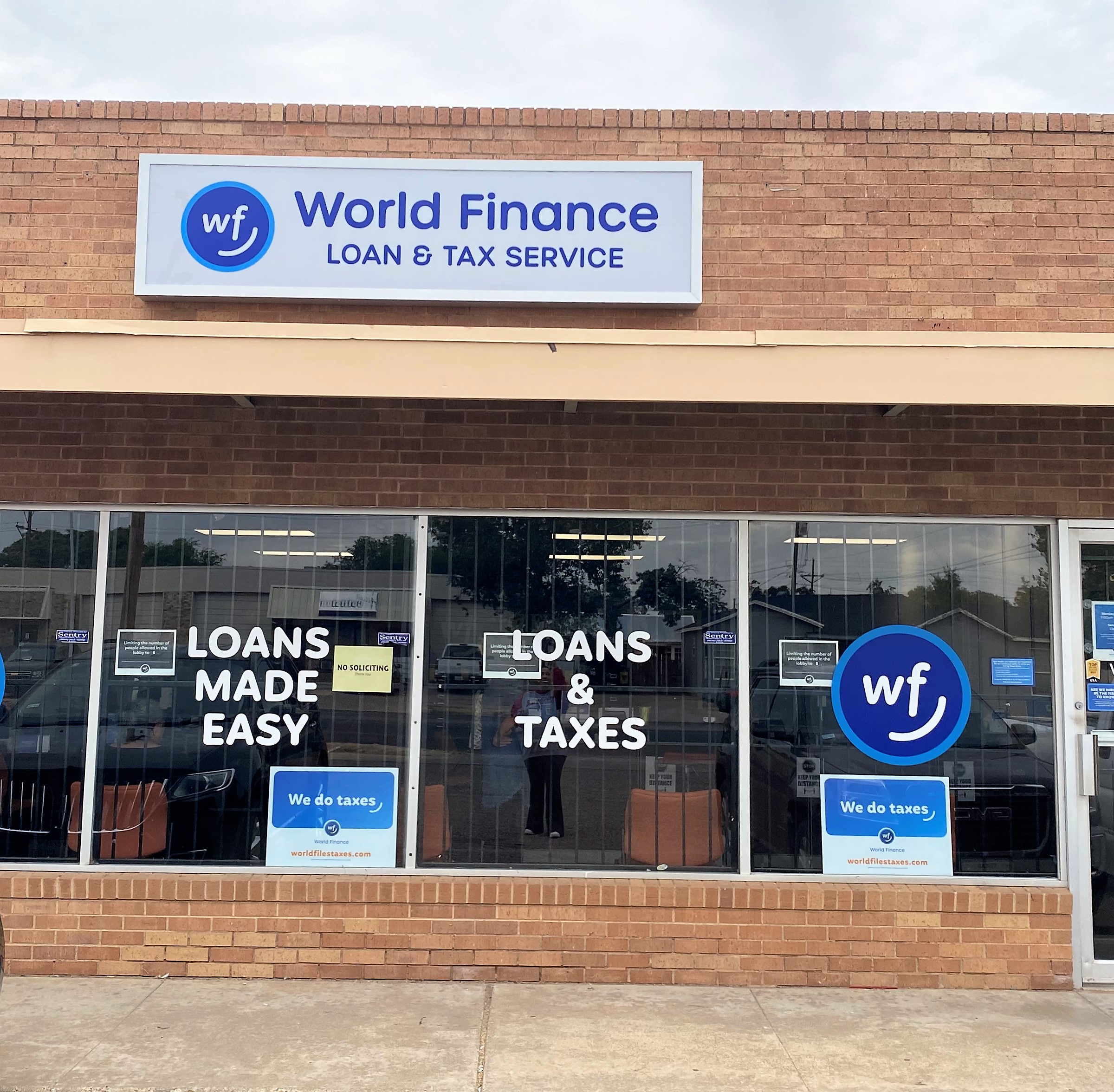 Front of Branch - straight view World Finance Lubbock (806)744-1491