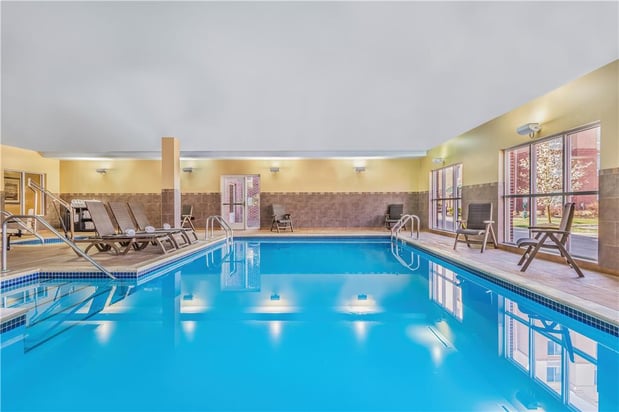 Images Hampton Inn & Suites Detroit/Airport-Romulus