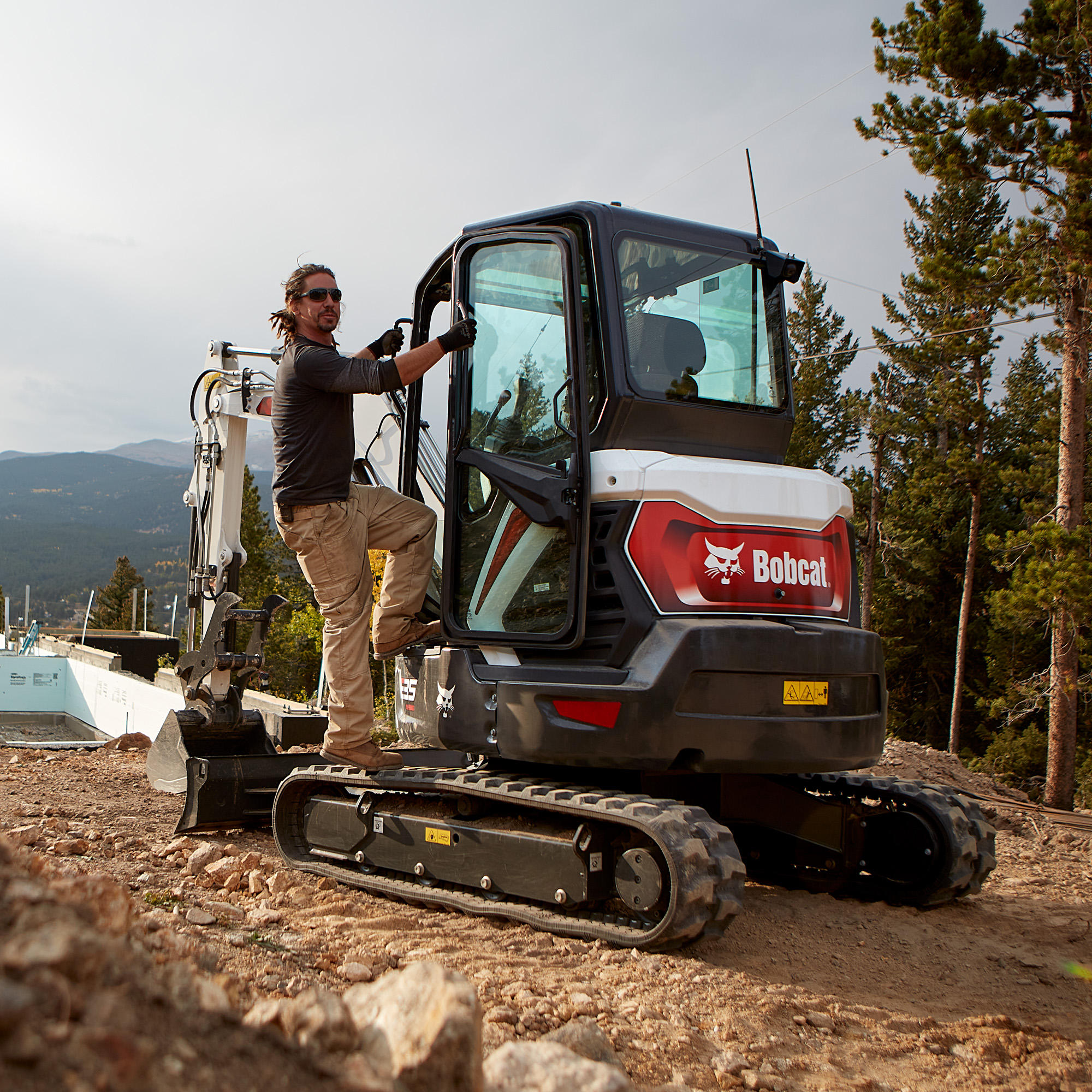 Bobcat E35 compact excavator Pattison Agriculture Limited Swift Current (306)773-9351