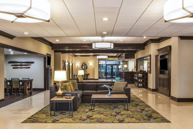 Images Holiday Inn National Airport/Crystal City, an IHG Hotel