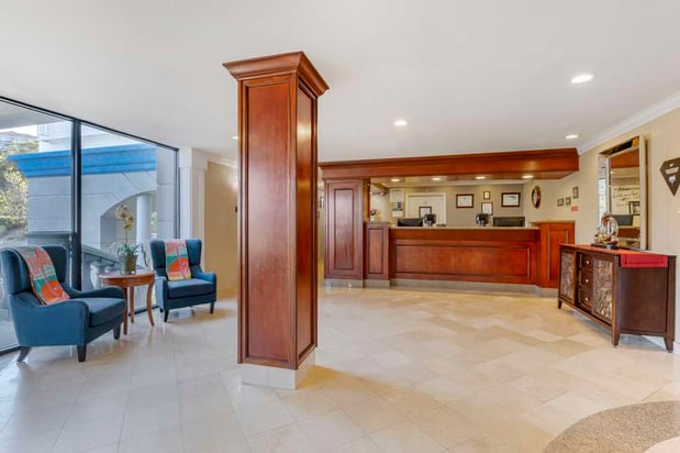 Images Best Western Plus Marina Shores Hotel
