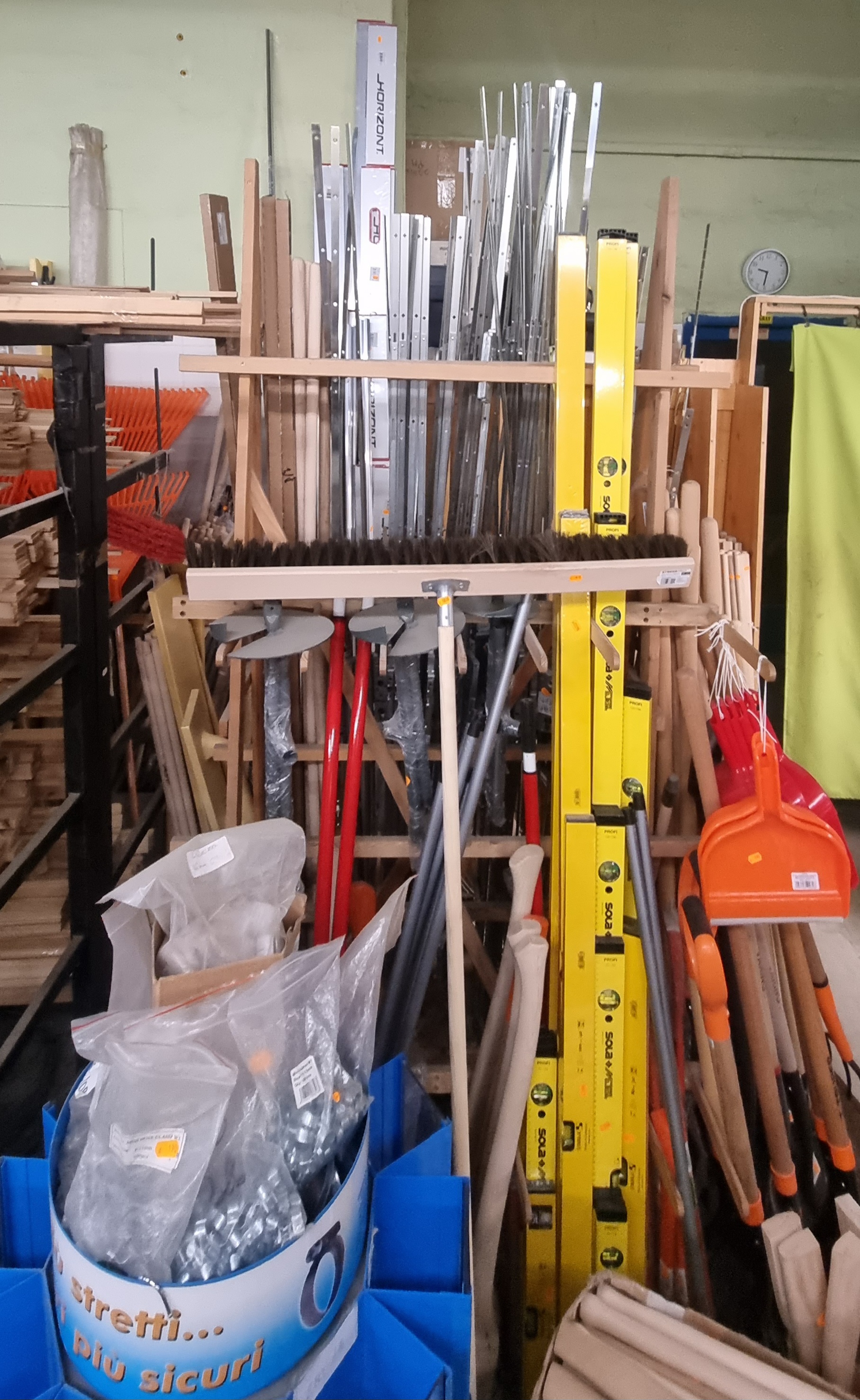 Images 100 Mester Barkácsbolt