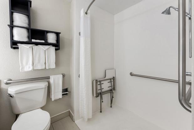 Images Holiday Inn Express Columbus Downtown by IHG