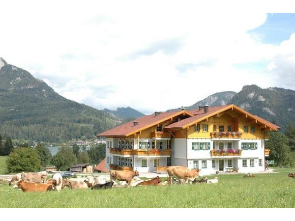 4 Stern Apart-Pension Wesenauerhof, Austraße 21 in Fuschl am See