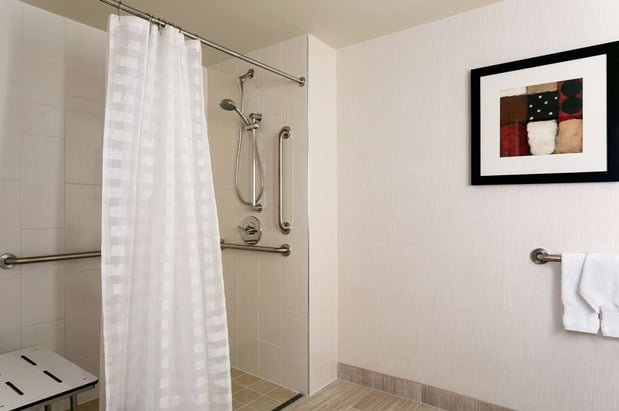 Images Embassy Suites by Hilton Chicago North Shore Deerfield
