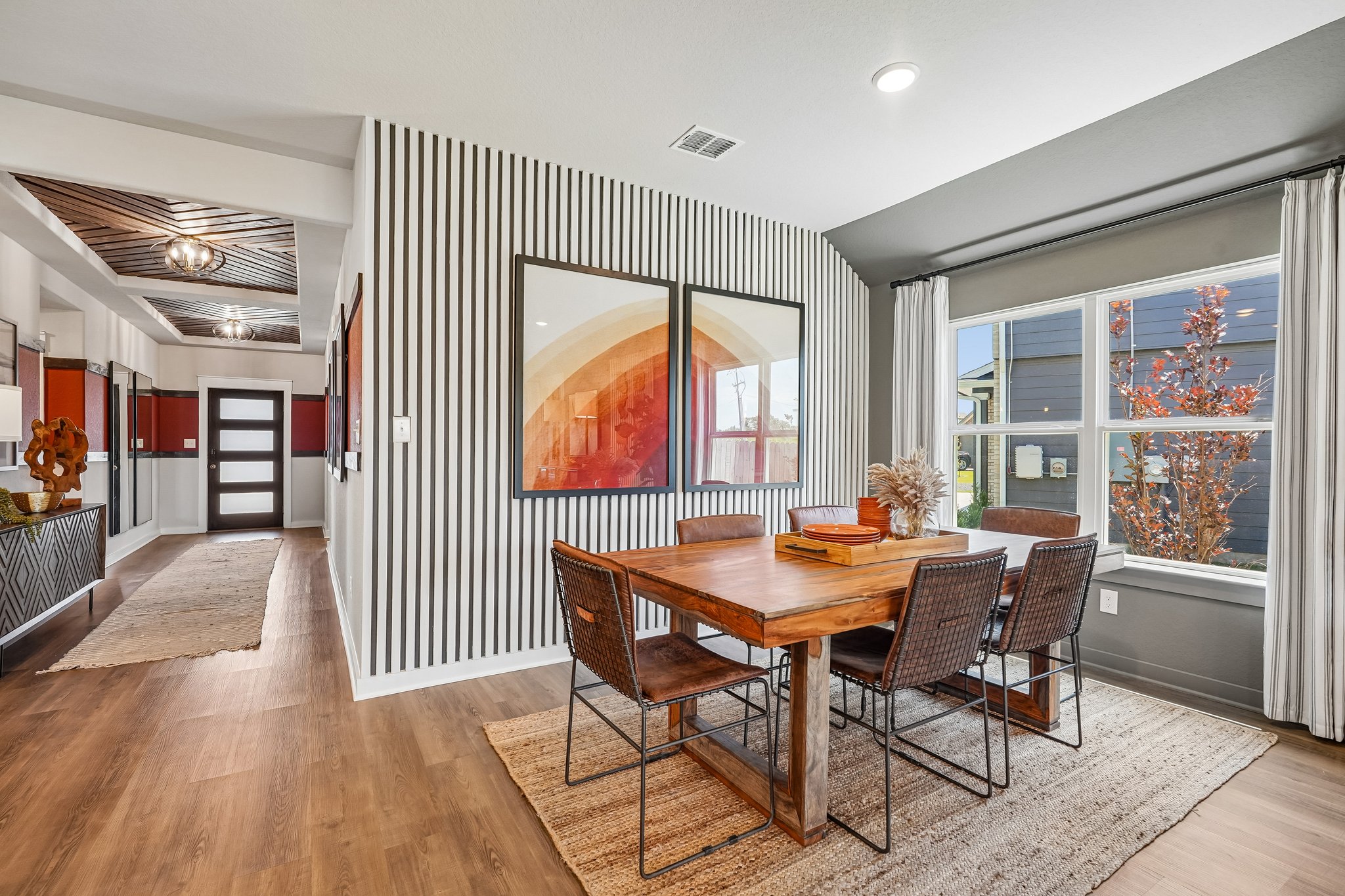 Casual Dining Area Perfect for Everyday Meals and Entertaining 