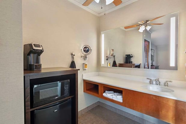 Images Best Western Plus Black Oak