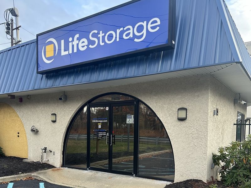 Images Life Storage - Brick