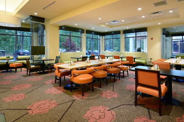 Images Hilton Garden Inn Greensboro Airport
