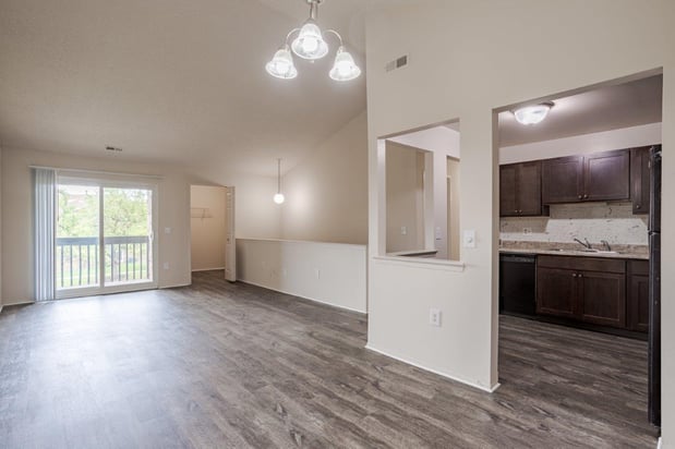 Images Pavilion Court Apartment Homes