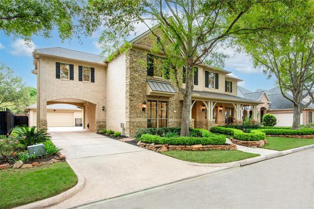 Images Cesar Espinoza Realtor/ Equity Houston