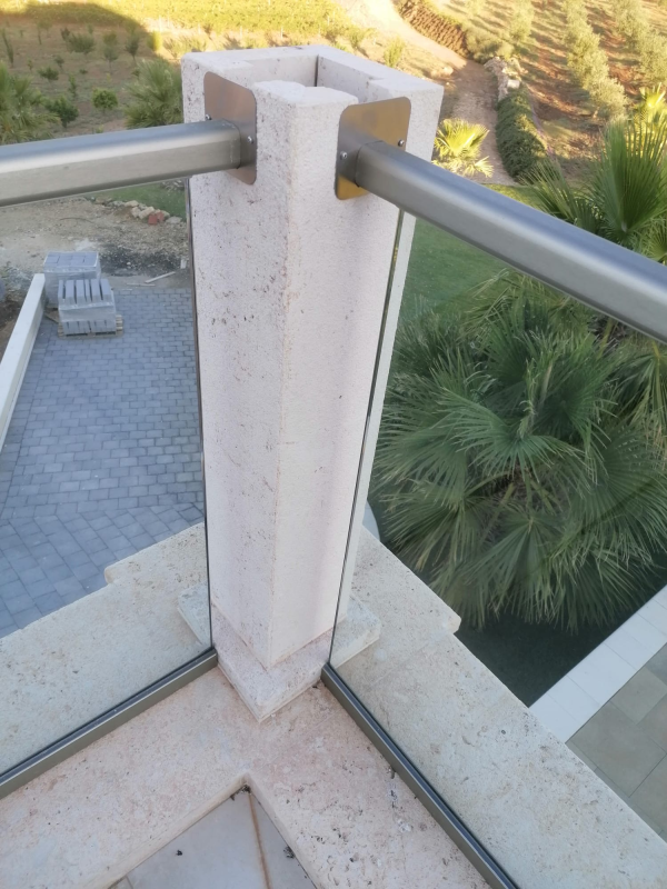 Images In.Vet.  Produzione Infissi e Vetri