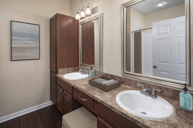 Images Camden Buckingham Apartments