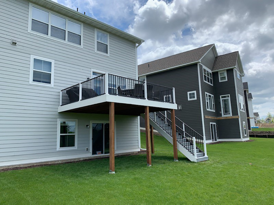 Our professionals at WeatherTek Exteriors can build your deck! We understand how important it is to have a strong and beautiful deck, so our experts can build it to your satisfaction.