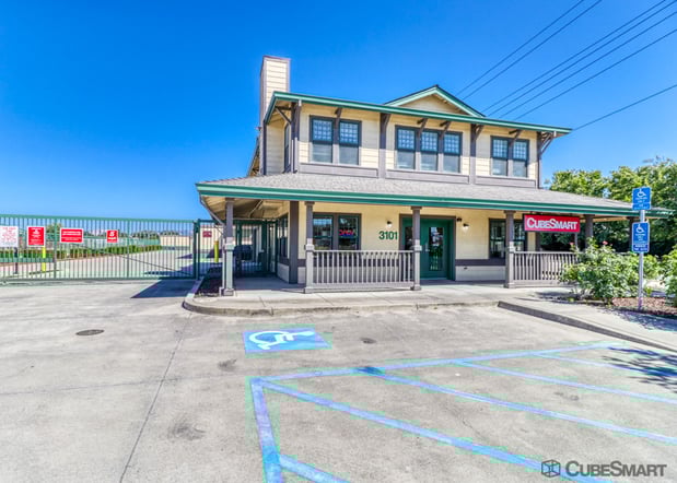 Images CubeSmart Self Storage