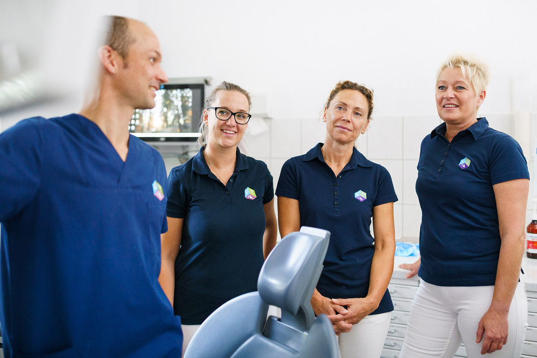 Das Team der Praxis für Zahnheilkunde Dr. Marion Gauder & Dr. Marcus Gauder | Zahnarzt Erfurt