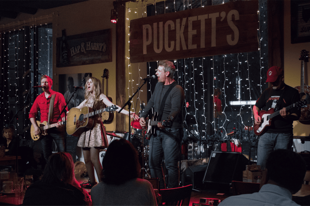 Images Puckett's Restaurant