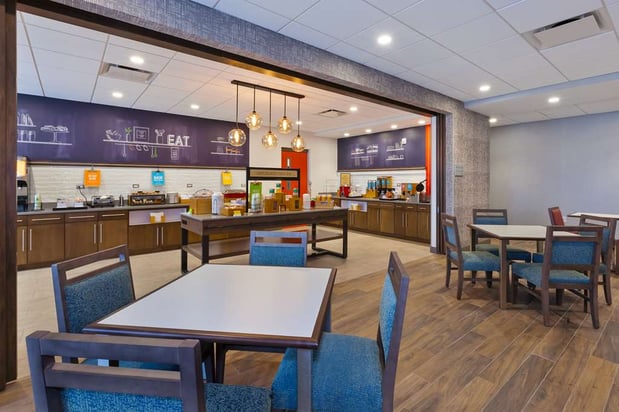 Images Hampton Inn Cape Cod Canal