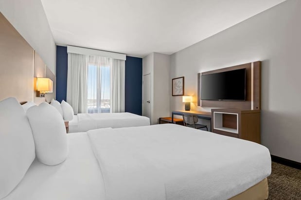 Images Spark by Hilton Catoosa Tulsa