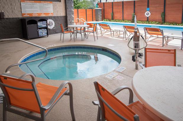 Images Holiday Inn Pensacola - University Area by IHG