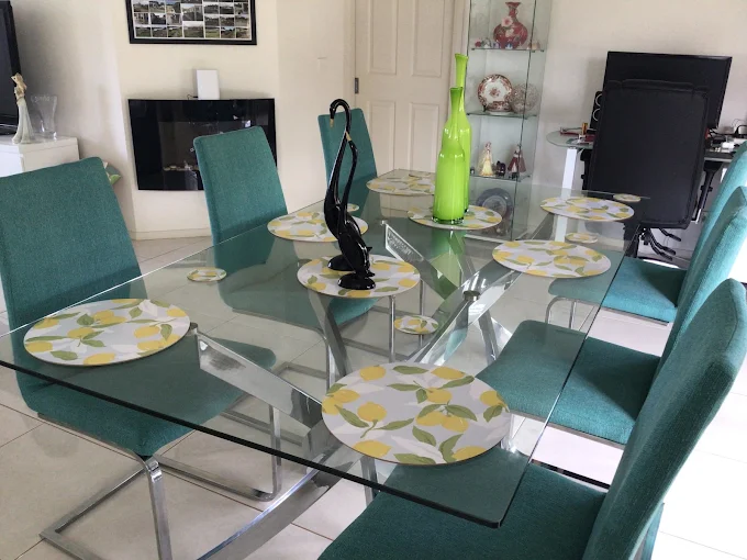 Images Tasma Upholsterers