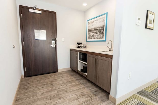 Images Hampton Inn & Suites Syracuse North Airport Area