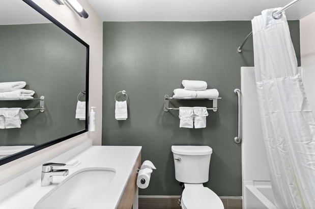 Images Spark by Hilton Calhoun