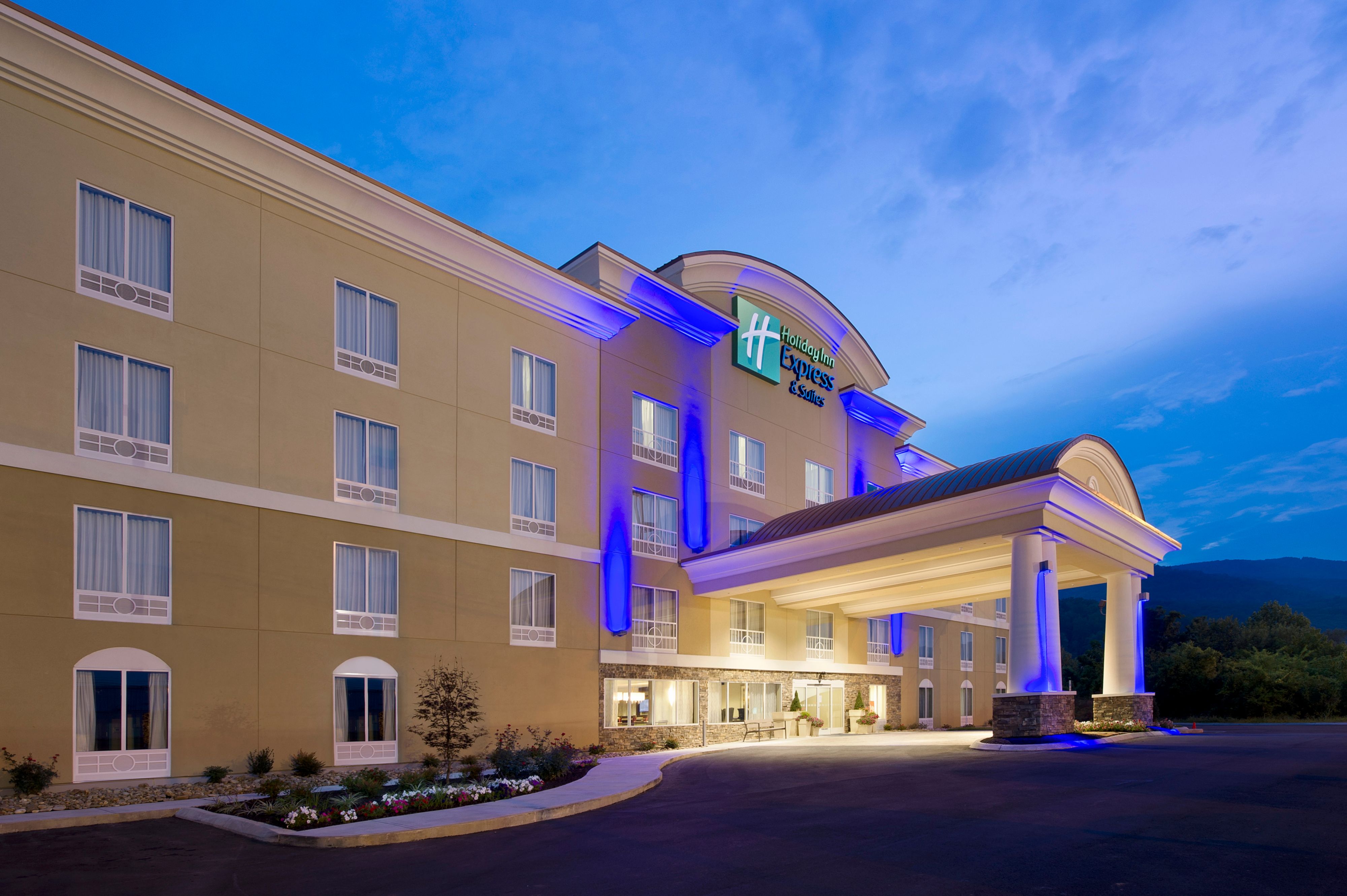 Holiday Inn Express & Suites Cartersville