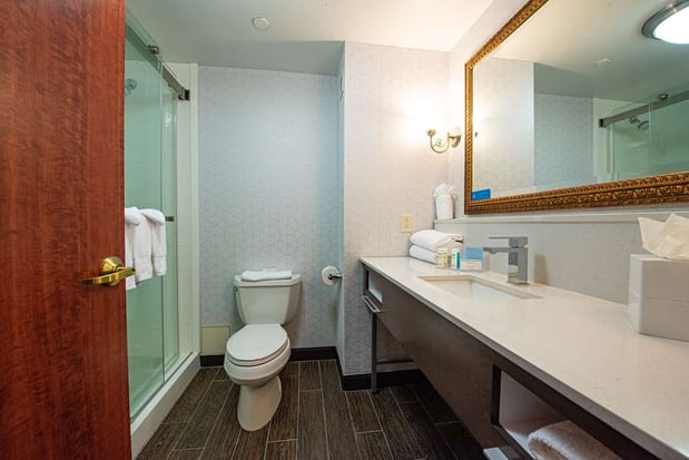 Images Hampton Inn & Suites Rockville Centre