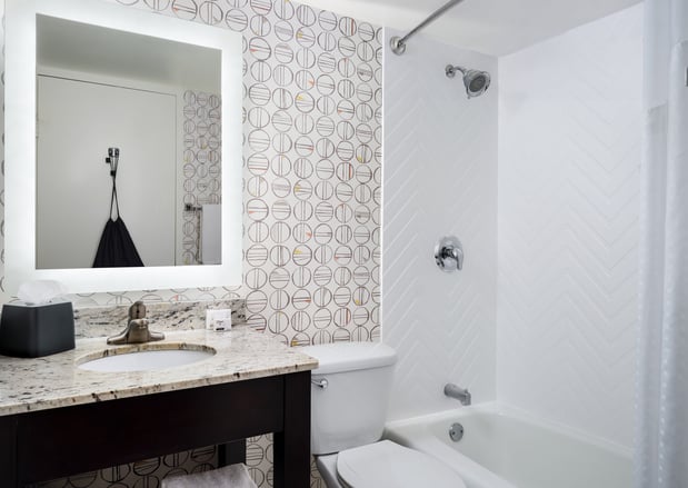 Images Holiday Inn & Suites Boston-Peabody by IHG