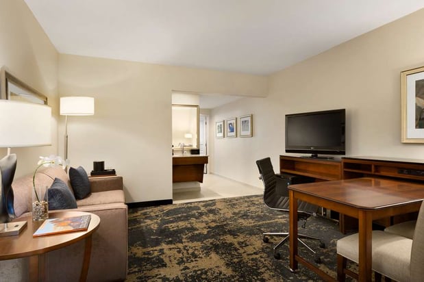 Images Embassy Suites by Hilton Denver Downtown Convention Center