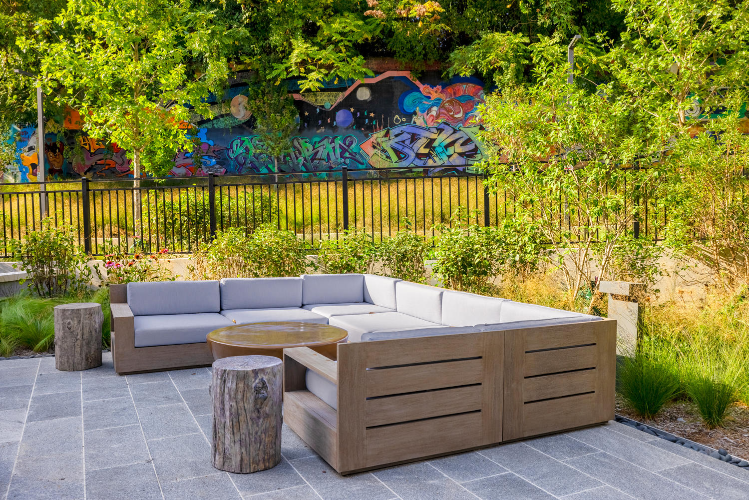 Courtyard lounge seating with fit pit & grills