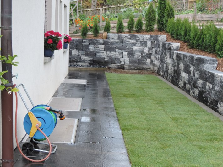 F & B Weibel Gartenbau Radelfingen, Eggenweg 8 in Radelfingen b. Aarberg