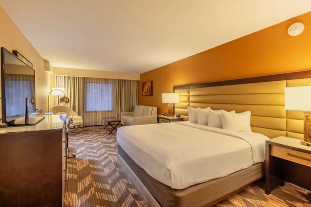 Images DoubleTree by Hilton Hotel Lawrence