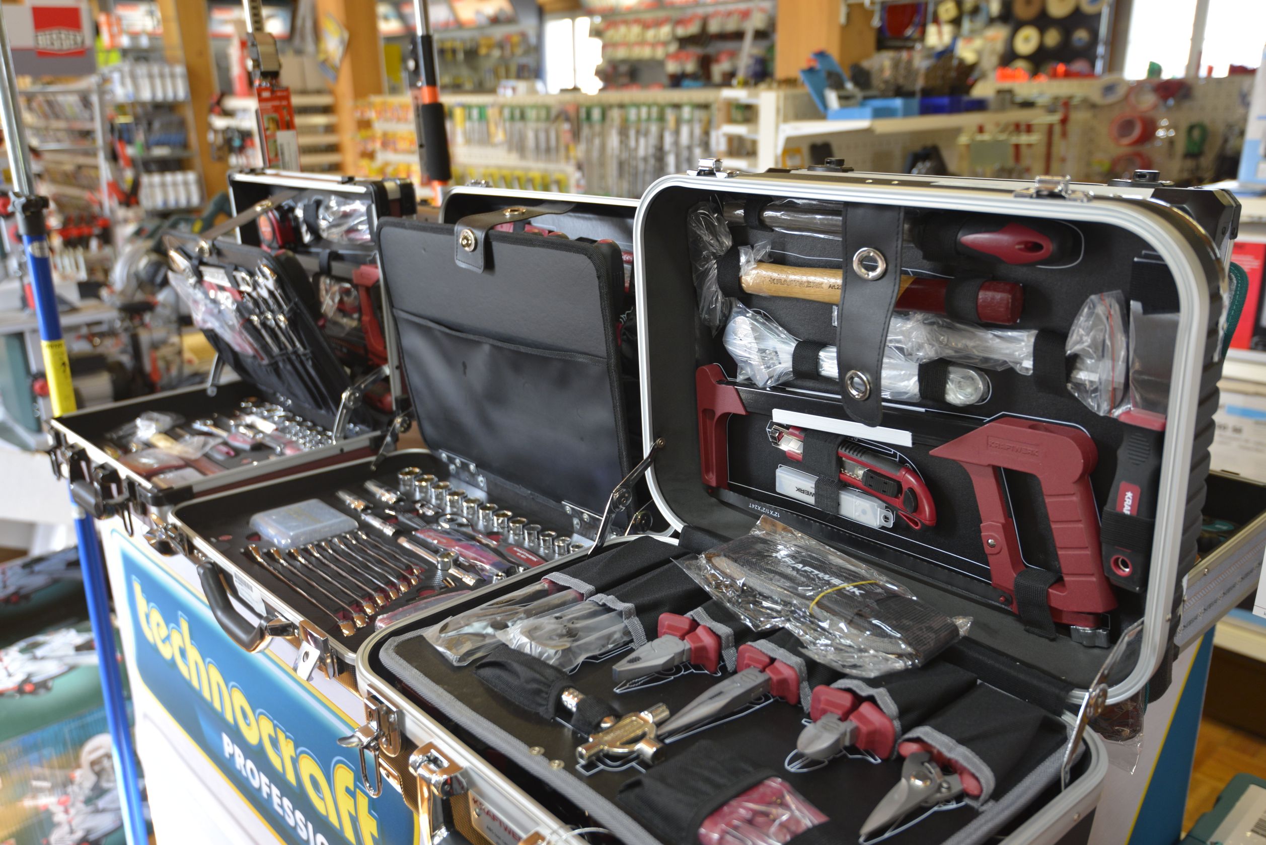 Bilder Knechtle Eisenwaren AG