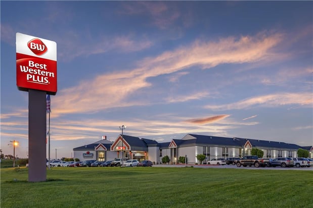 Images Best Western Plus York Hotel & Conference Center