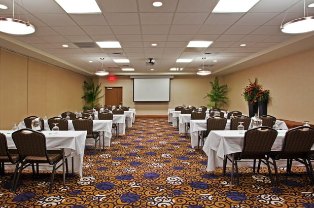 Images Holiday Inn Purdue - Fort Wayne by IHG