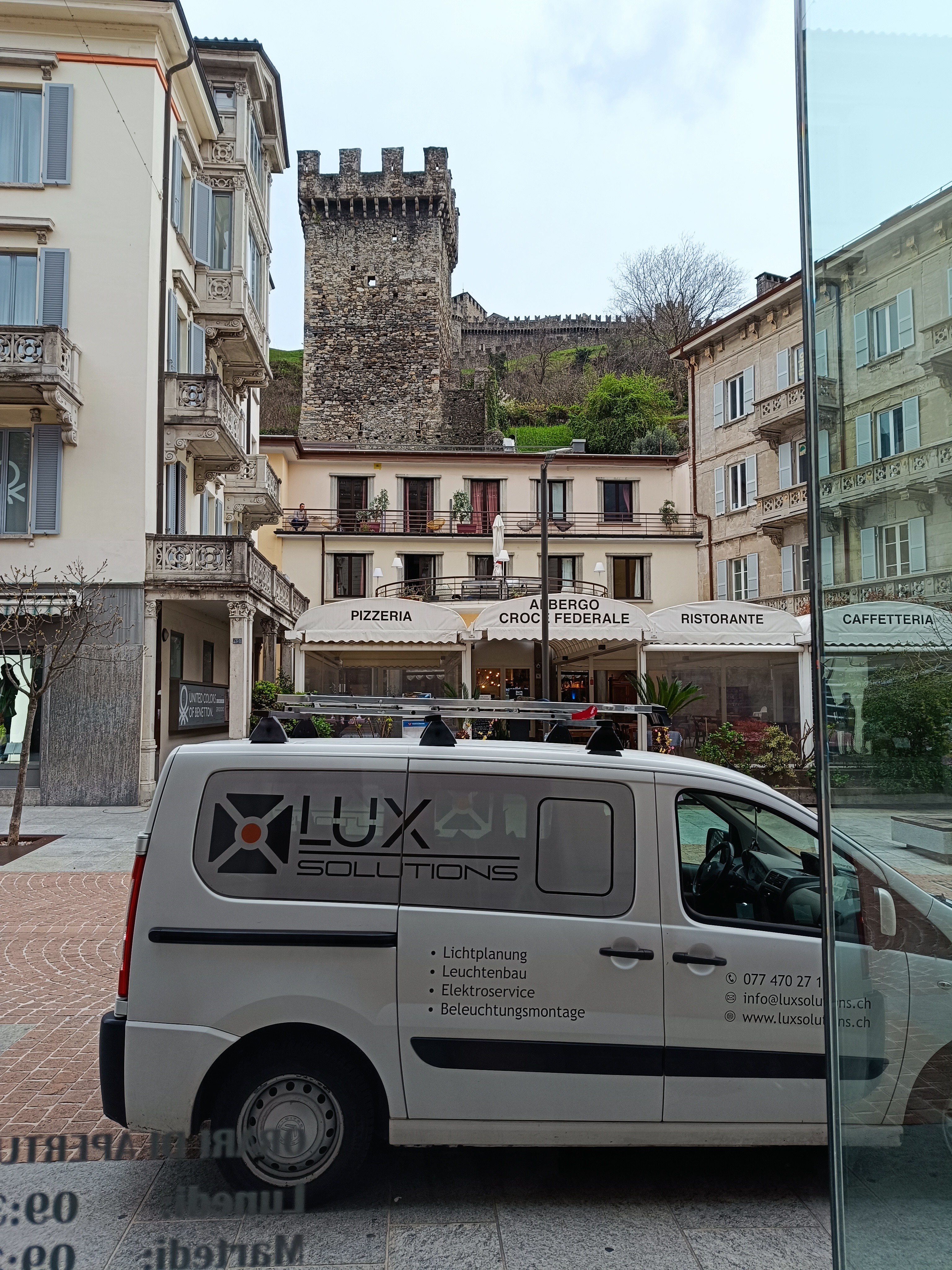 Bilder Lux Solutions GmbH