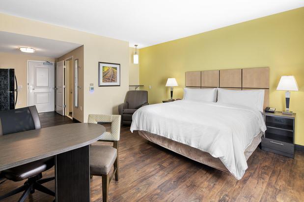 Images Candlewood Suites Building 38300