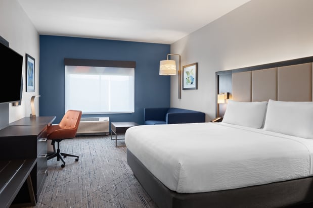 Images Holiday Inn Express & Suites Tampa East - Ybor City by IHG