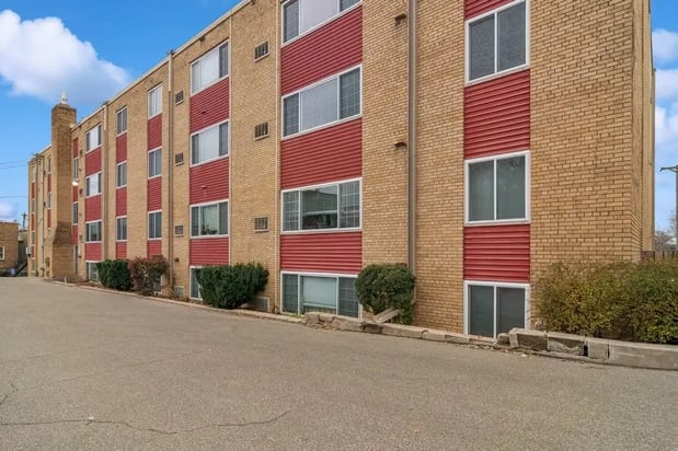 Images Cove at Linden Hills