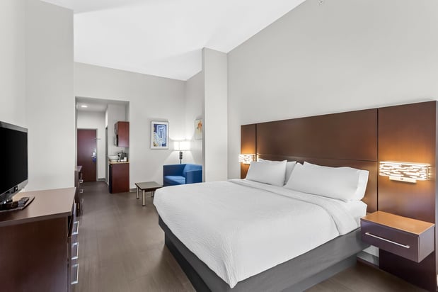 Images Holiday Inn Express & Suites Charleston NW - Cross Lanes by IHG