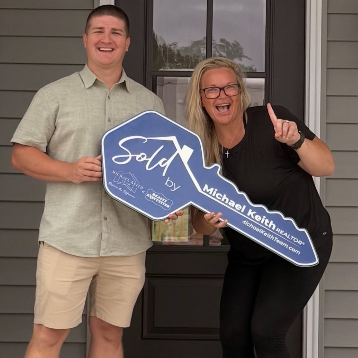 A proud moment celebrating another successful closing with clients who trusted me to guide them through every step of their real estate journey. Whether navigating homes or terrain, my goal is to provide clarity, confidence, and a smooth experience from start to finish. Grateful for the opportunity to help another family move forward and build their legacy here in East Tennessee.