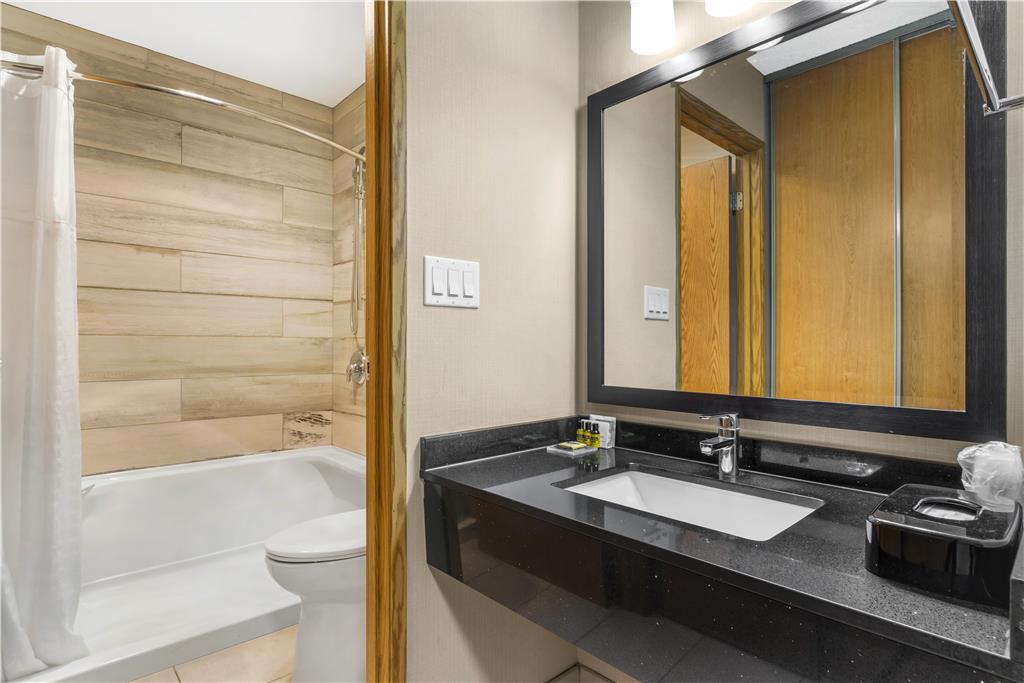 Images Best Western Plus Country Meadows Inn