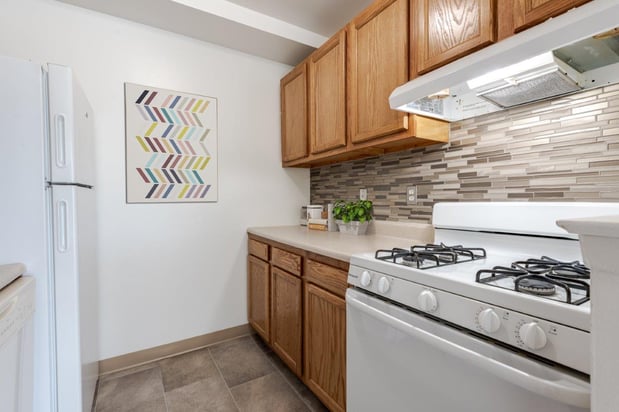 Images Hillcrest Village Apartment Homes