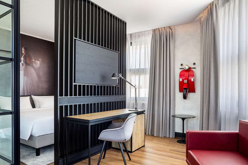 Images Radisson RED Madrid
